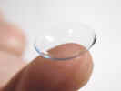 contactlens1244.jpg (374040 bytes)