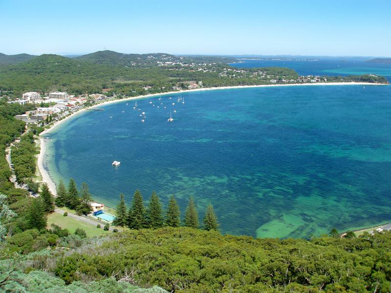 Free Stock Photo: sunny day: blue and aquamarine waters of shoal bay