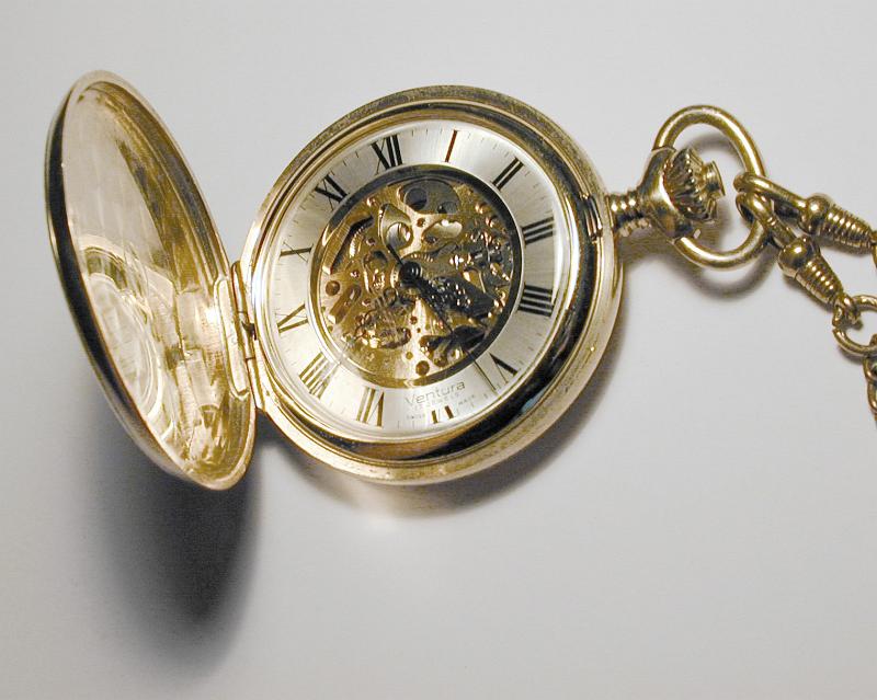 Free Stock Photo: an old fashioned pocket watch with the lid popped open