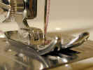 sewingmachine3536.jpg (518063 bytes)